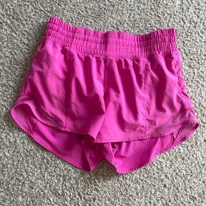 Lululemon sonic pink hotty hot high rise 2.5 inch shorts size 2